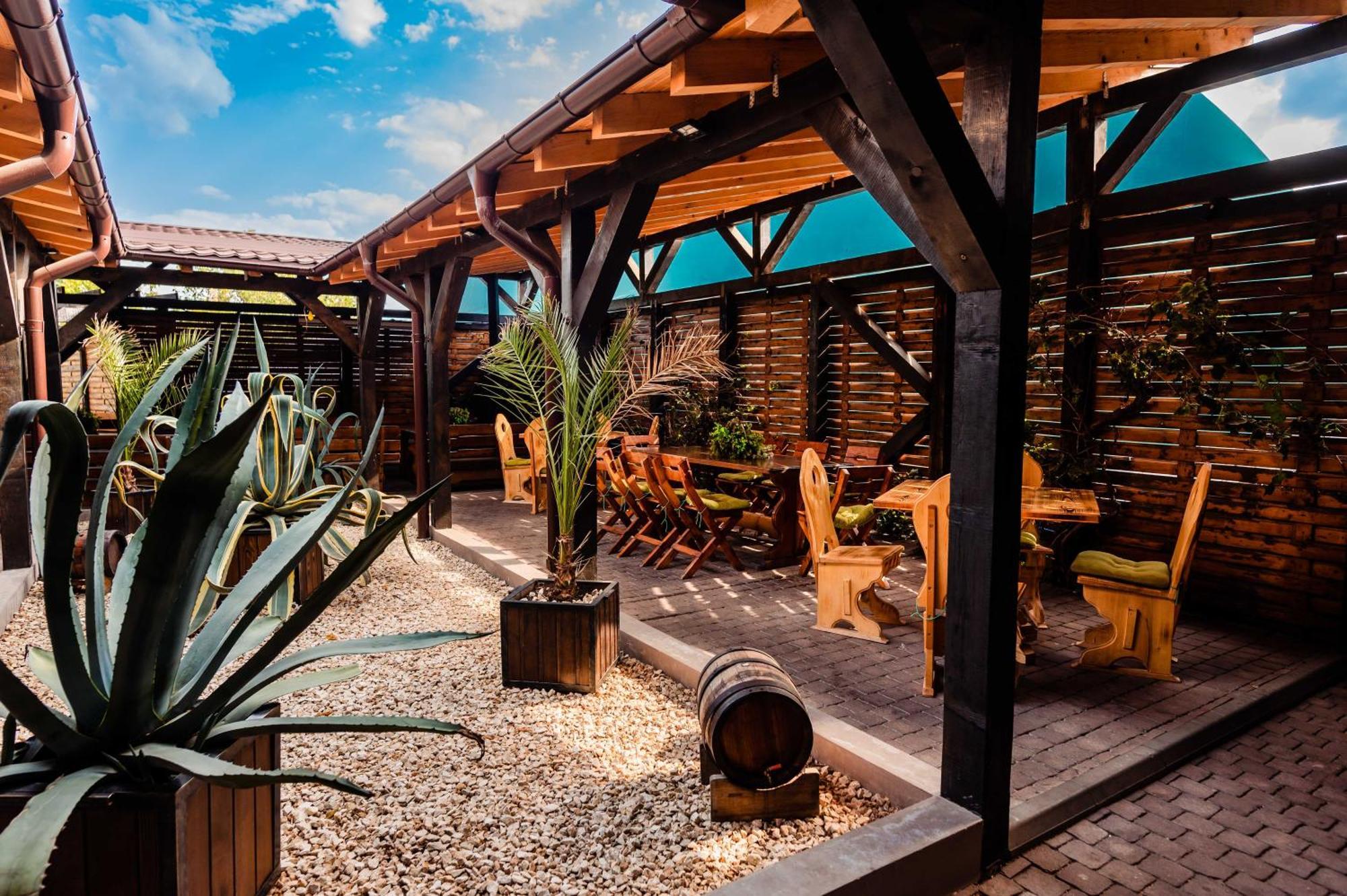 Green Garden Resort Odobest Kültér fotó